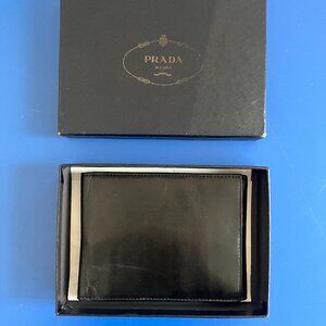 Prada trifold napa nero wallet NIB with certificate of authenticity